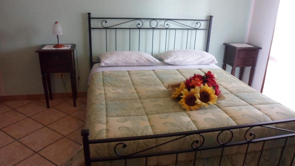 Roncofreddo Agriturismo La Quiete חדר תמונה